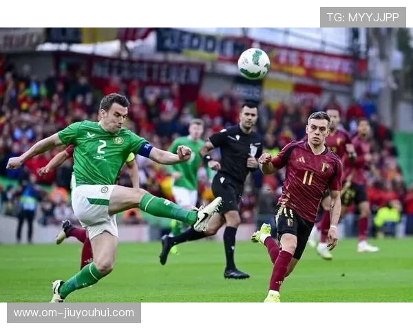 历经艰难挑战与巅峰对决 足球赛事夺冠背后的坚持与荣耀